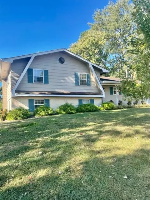 1636 Lisa Lynn Dr #DR, Hixson, TN 37343