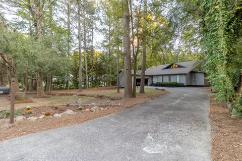 1630 Rio Vista Dr, Dalton, GA 30720