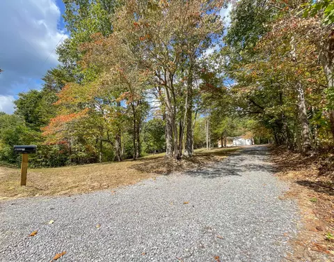 115 Hinkle Community Rd, Lookout Mountain, GA 30750
