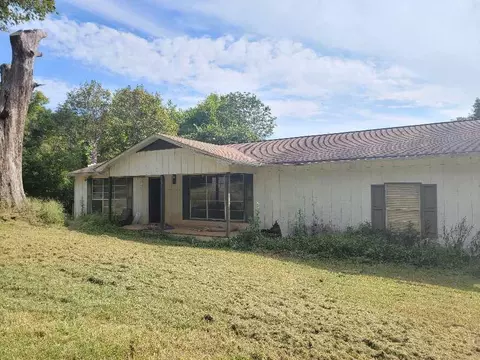 926 NE Council Rd, Charleston, TN 37310