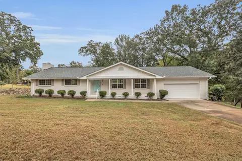 510 Paragon Dr, Chattanooga, TN 37415