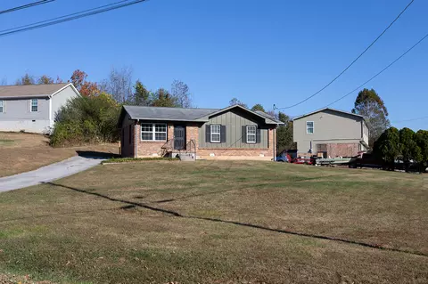 1507 English Court Ct, Cleveland, TN 37323