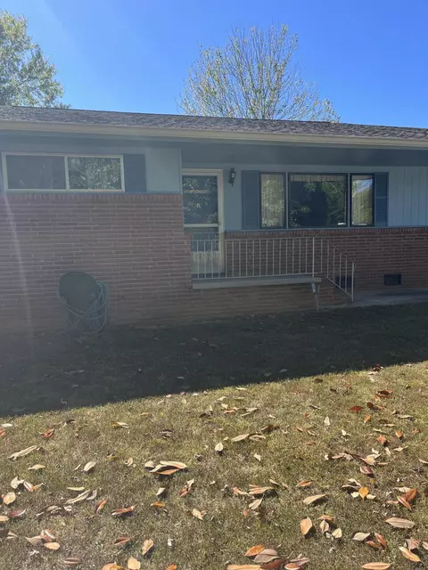 58 Reynolds Dr, Rossville, GA 30741