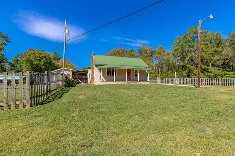668 Wilbanks Rd, Chatsworth, GA 30705