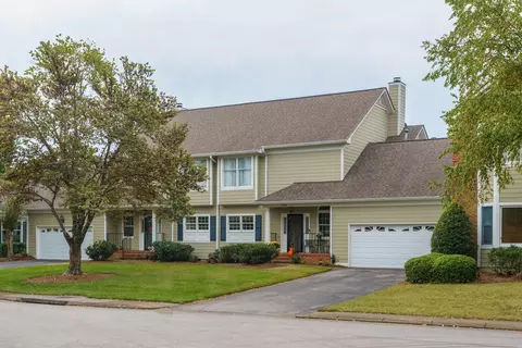 1208 Constitution Dr, Chattanooga, TN 37405