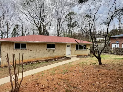 122 Gateway Ln, Rossville, GA 30741