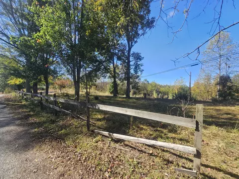 959 Rock Ave, Palmer, TN 37365
