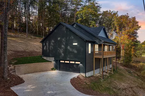 730 Lee Pike, Soddy Daisy, TN 37379