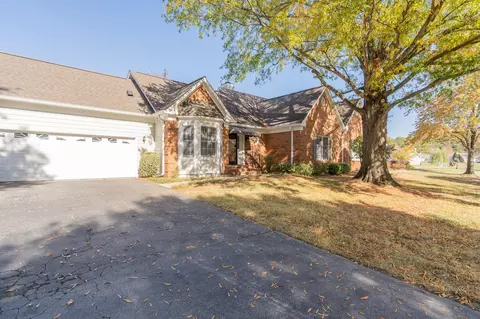 1137 Constitution Dr, Chattanooga, TN 37405