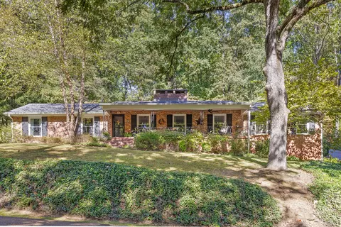 841 Ravine Rd, Signal Mountain, TN 37377