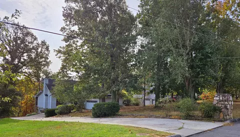 2810 Hidden Trail Ln, Chattanooga, TN 37421