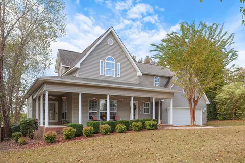 210 Vineyard Dr, Tunnel Hill, GA 30755