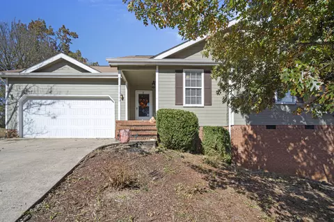 103 Christ St, Fort Oglethorpe, GA 30742