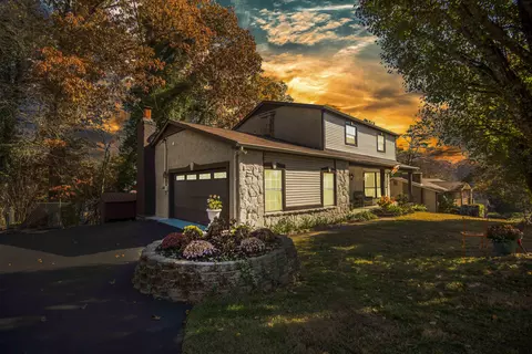 1402 La Paloma Dr, Knoxville, TN 37923