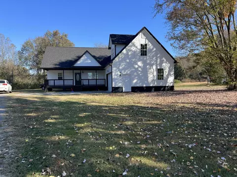 235 Old Chattanooga Hwy, Whitwell, TN 37397
