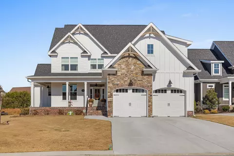 8893 Grey Reed Dr, Ooltewah, TN 37363