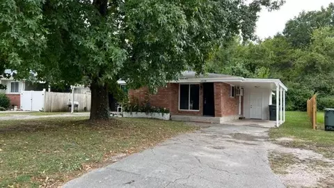 1013 N Moore Rd, Chattanooga, TN 37411