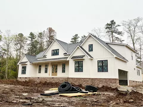 8231 Hixson Springs Rd, Signal Mountain, TN 37377