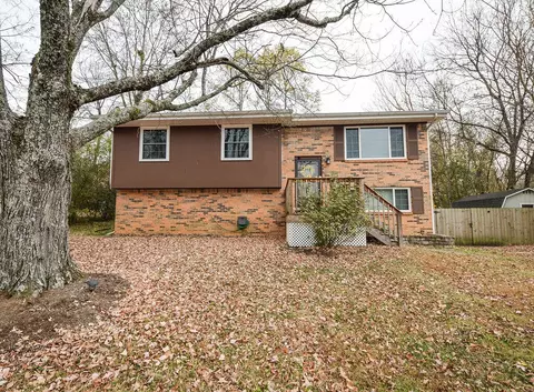 2805 SE Midfield Cir, Cleveland, TN 37323