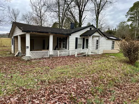 83 Round Pond Rd, Lafayette, GA 30728