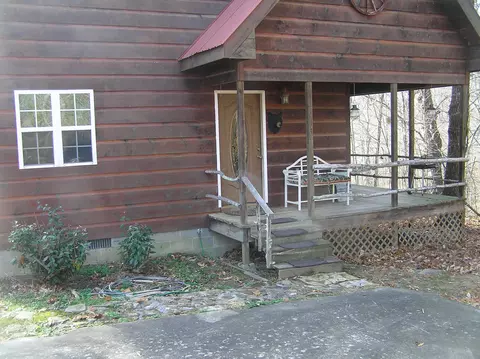 Exterior - 690 Mirror Lake Rd, Dunlap, TN 37327 photo 4 of 17