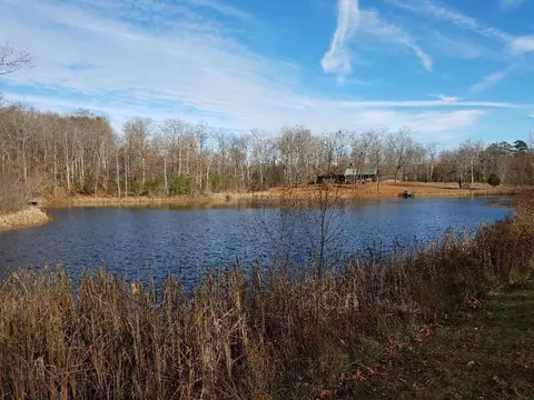 690 Mirror Lake Rd, Dunlap, TN 37327