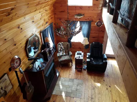 Living - 690 Mirror Lake Rd, Dunlap, TN 37327 photo 8 of 8