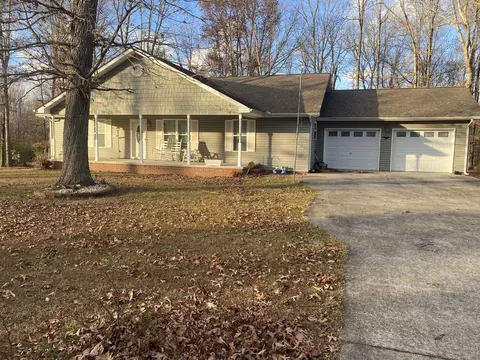 466 Raven Cliff Rd, Graysville, TN 37338