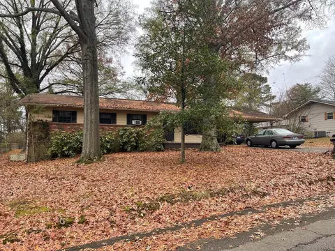 915 NW Haywood Dr, Cleveland, TN 37312