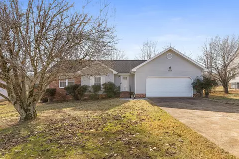 5648 Tucker Rd, Ooltewah, TN 37363
