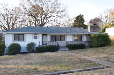 5601 Crestview Dr, Hixson, TN 37343