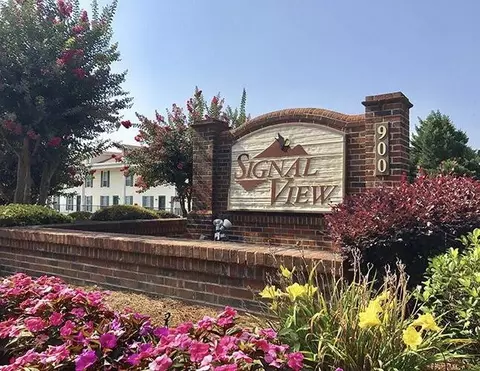 900 Mountain Creek Rd # 215, Chattanooga, TN 37405