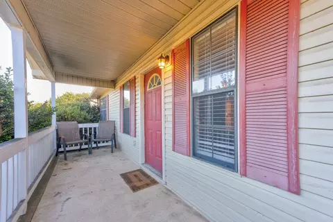 2350 Igou Ferry Rd, Soddy Daisy, TN 37379