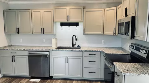 8317 Hamilton Oaks Dr, Chattanooga, TN 37421 photo 3
