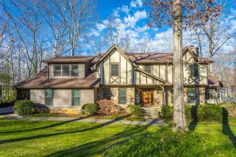 908 Dunsinane Rd, Signal Mountain, TN 37377