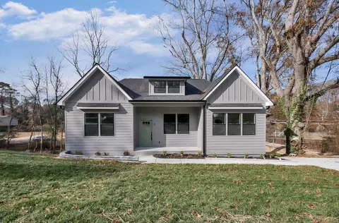 5 Frawley Rd, Chattanooga, TN 37412