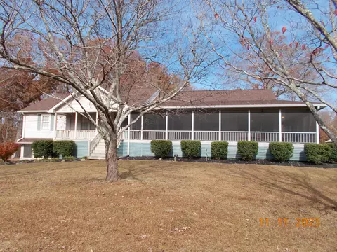 11252 Hixson Pike Pike, Soddy Daisy, TN 37379