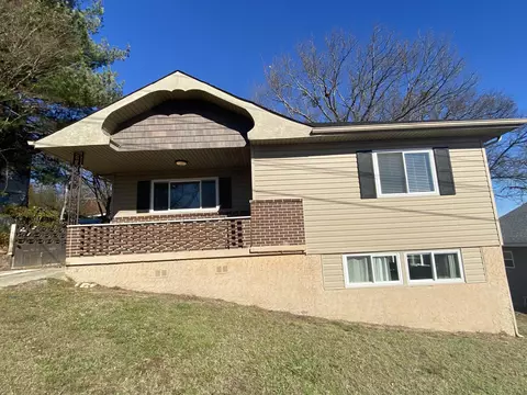 3655 Crompton St, Lupton City, TN 37351