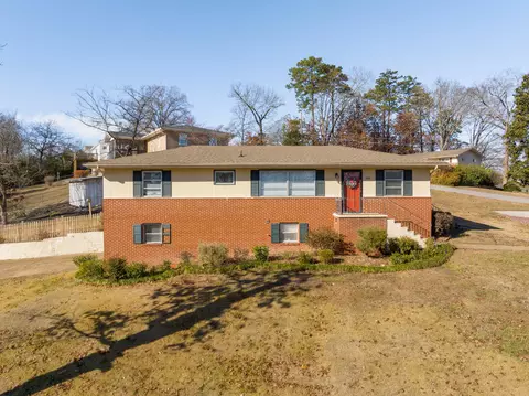 1402 Millbro Cir, Chattanooga, TN 37412