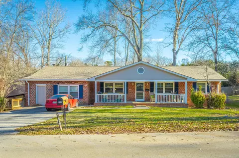 1314 Brockton Dr, Signal Mountain, TN 37377