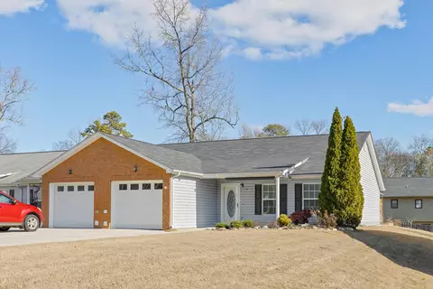 34 Sheila Gail Ln, Rossville, GA 30741
