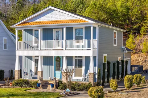 281 SW Courtland Crest Dr, Cleveland, TN 37311