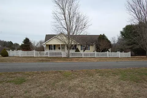 1066 Neal Rd, Dunlap, TN 37327
