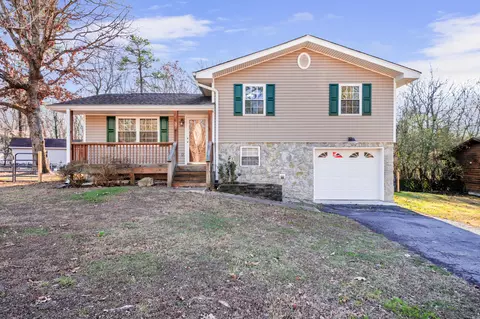 37 Hill St, Ringgold, GA 30736