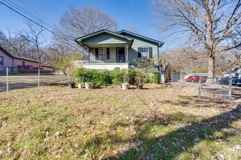 717 Donaldson Rd, Chattanooga, TN 37412