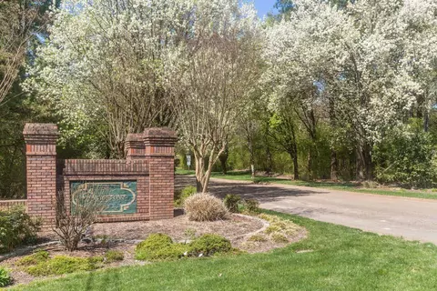 7215 Flagstone Dr #86, Ooltewah, TN 37363