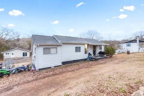124 Grayson St, Rossville, GA 30741