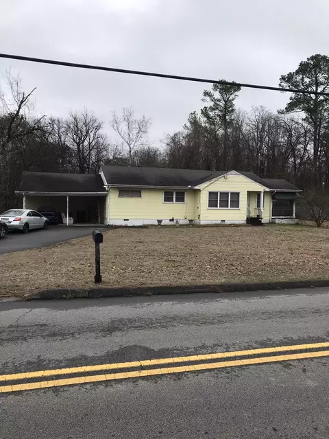 436 Page Rd, Rossville, GA 30741