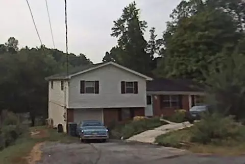 86 Dowlen Rd, Hixson, TN 37343