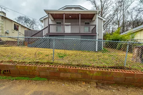 3547 Crompton St, Lupton City, TN 37351
